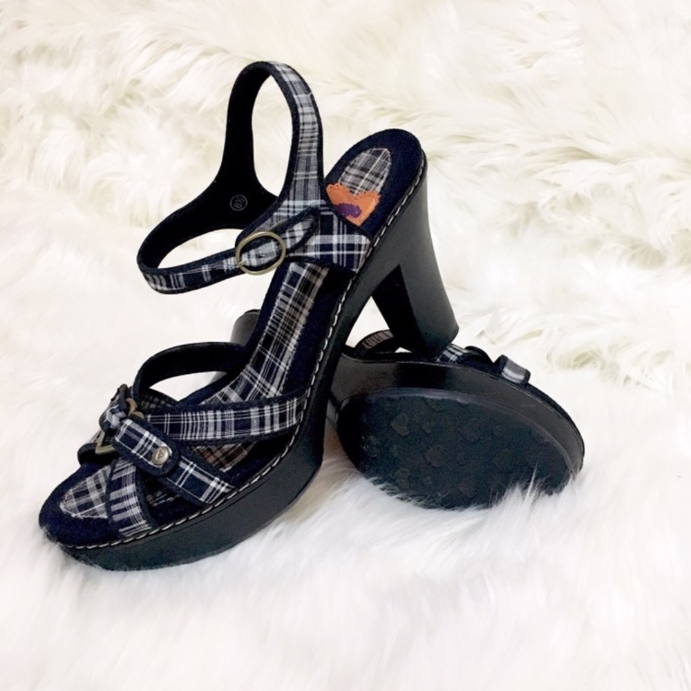 Platform heel sandals from ROCKET DOG . Size 8.5
